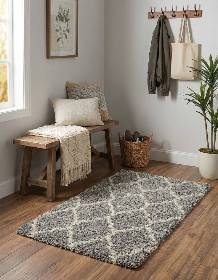 Detail image of  2' x 3' Lattice Shag Rug