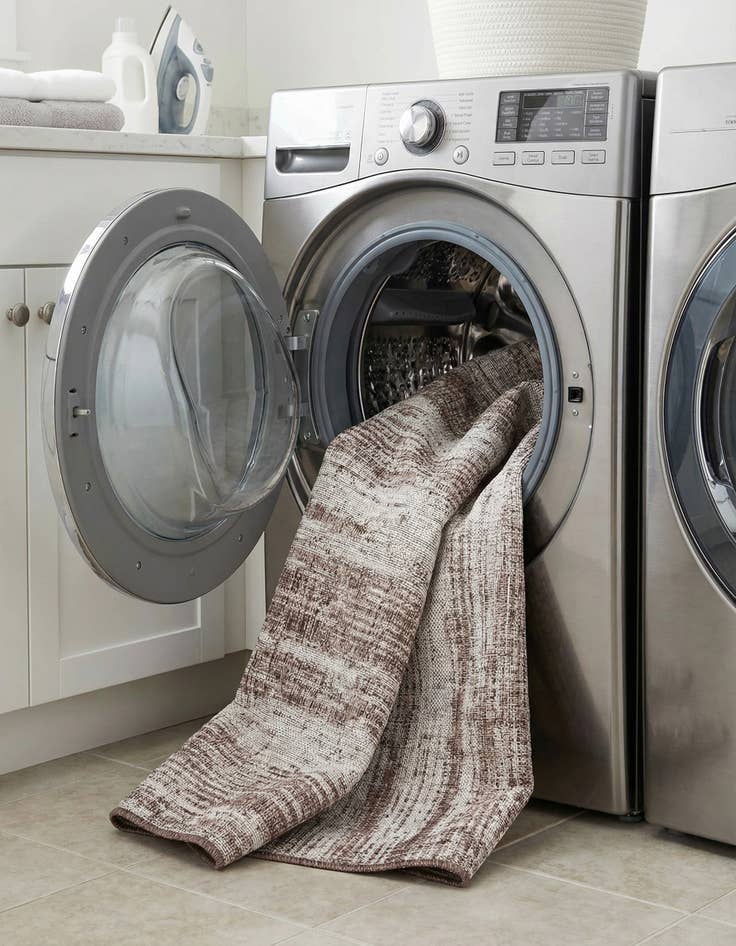 Detail image of 4' x 6'  Washable Modern Indoor / Outdoor Rug