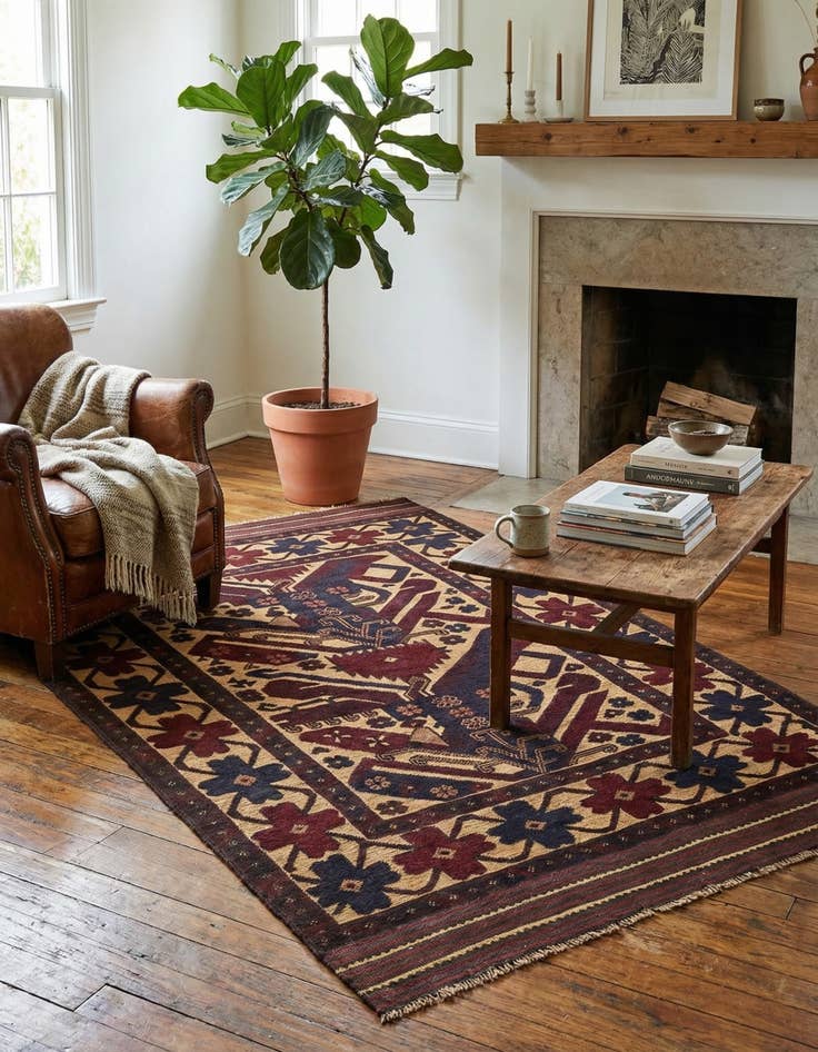 Detail image of 4' 2 x 6' 3  Hand Knotted Sumak Wool Rug