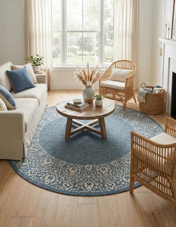7' 10 x 7' 10 Easy-Clean Border Indoor / Outdoor Round Rug