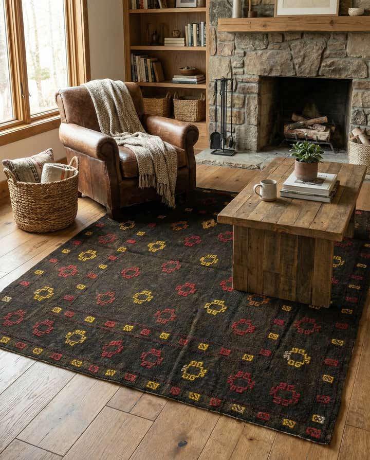 4' 2 x 4' 4 Hand Knotted Sumak Wool Square Rug