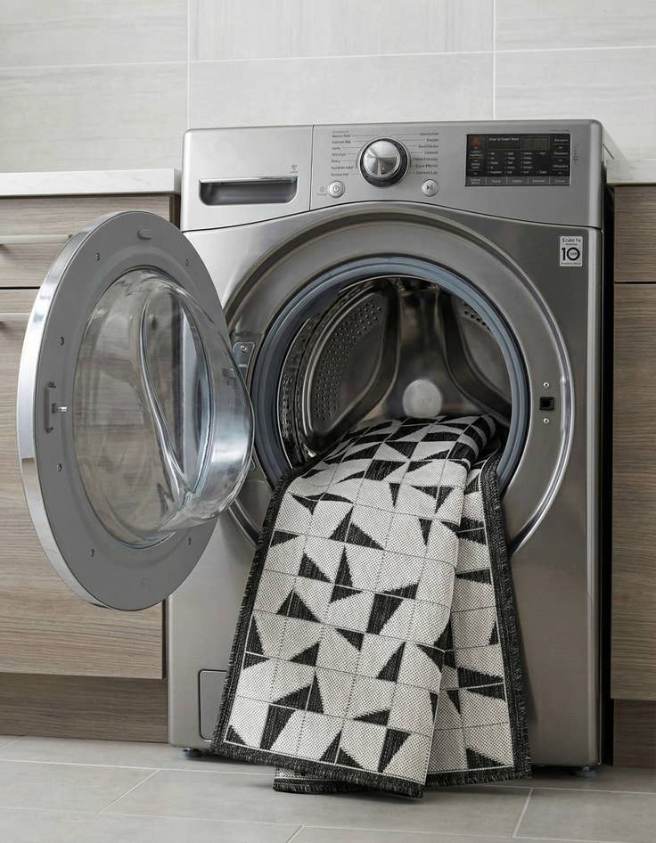 Detail image of 2' x 8'  Washable Modern Indoor / Outdoor Runner Rug