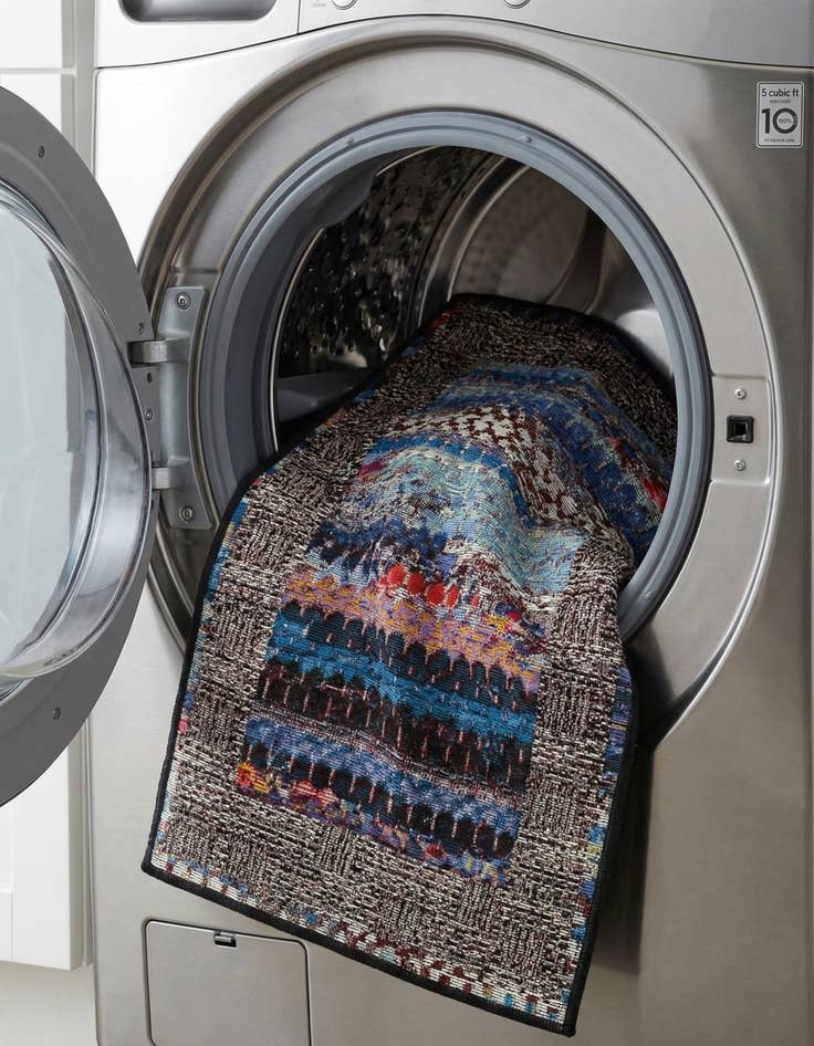 Detail image of  2' x 3'  Washable Modern Indoor / Outdoor Rug