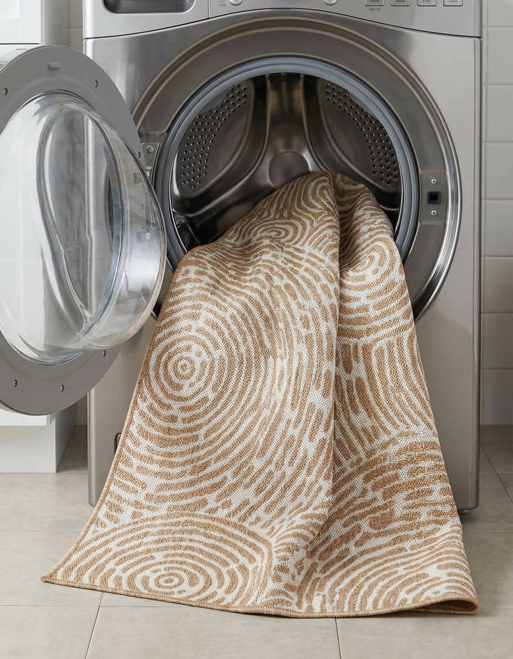 Detail image of 4' x 6'  Washable Modern Indoor / Outdoor Rug