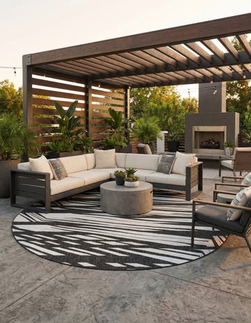 13' x 13' Easy-Clean Modern Indoor / Outdoor Round Rug