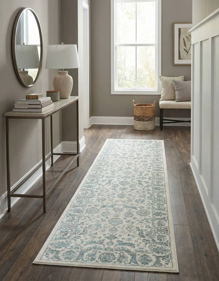 Detail image of Jill Zarin 2' 7 x 8' Uptown Central Park Runner Rug