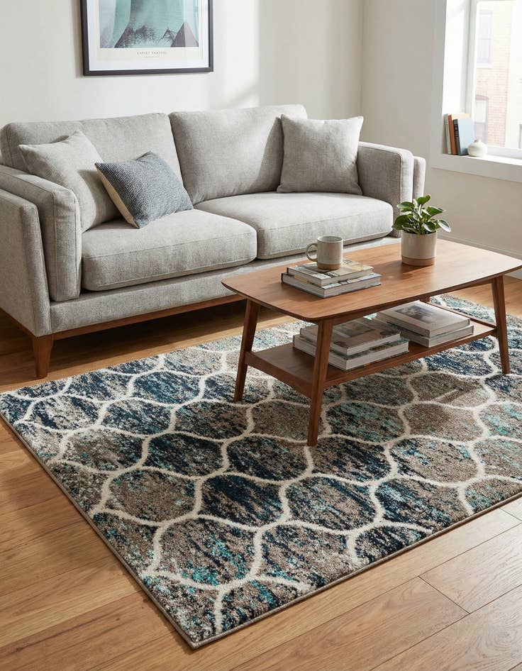 Detail image of  4' x 6' Lattice Frieze Rug