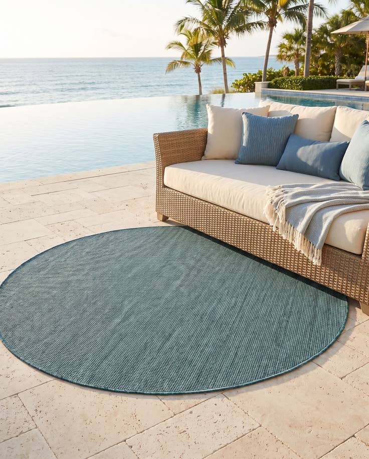 Detail image of 6' 1 x 6' 1 Easy-Clean Solid Indoor / Outdoor Round Rug