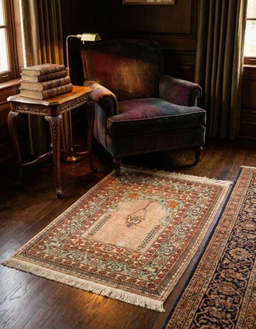 1' 9 x 2' 7 Hereke Silk Rug