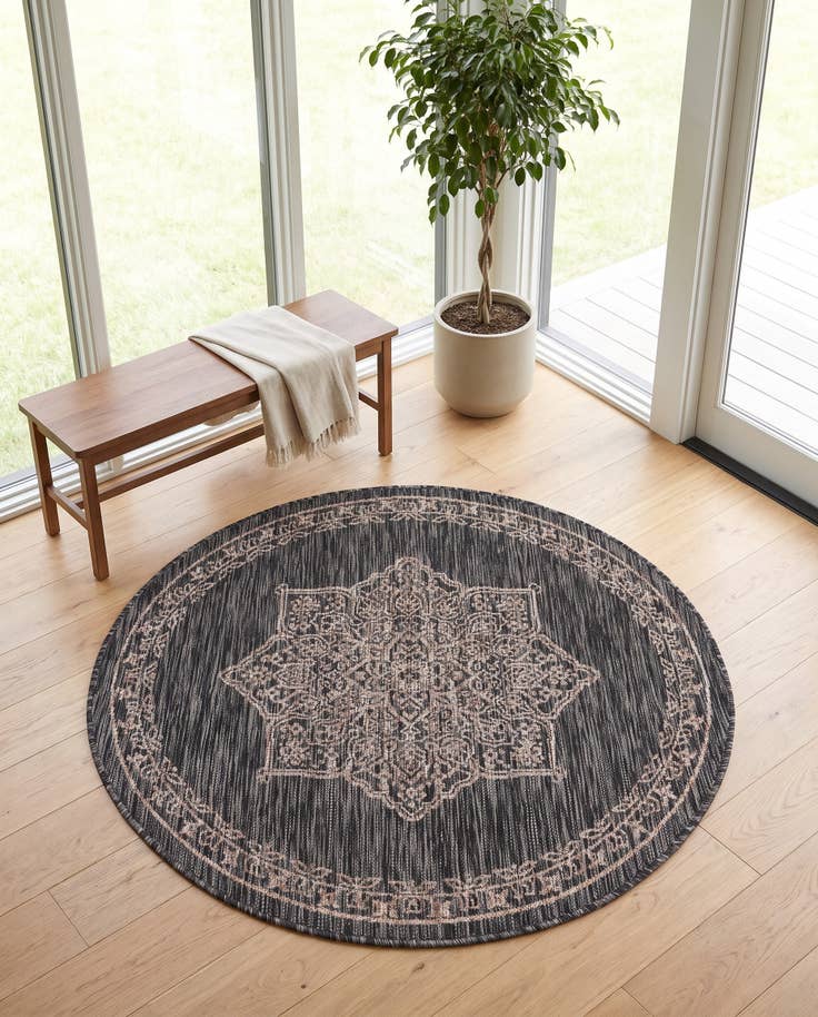 Detail image of 4' x 4' Easy-Clean Traditional Indoor / Outdoor Round Rug