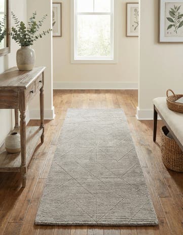 2' x 5' 1 WoolCraft Geometric Runner Rug
