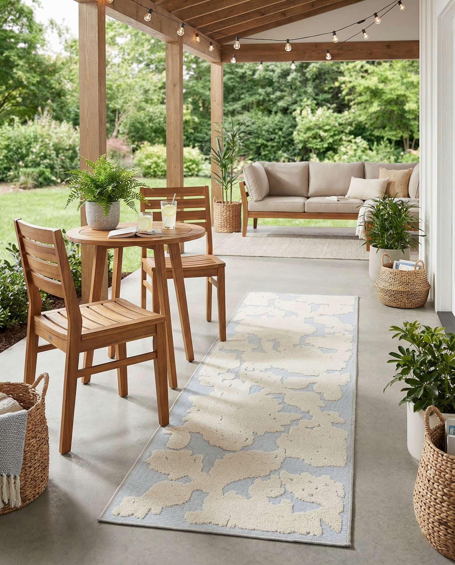 2' x 8' Easy-Clean Aruba Indoor / Outdoor Runner Rug