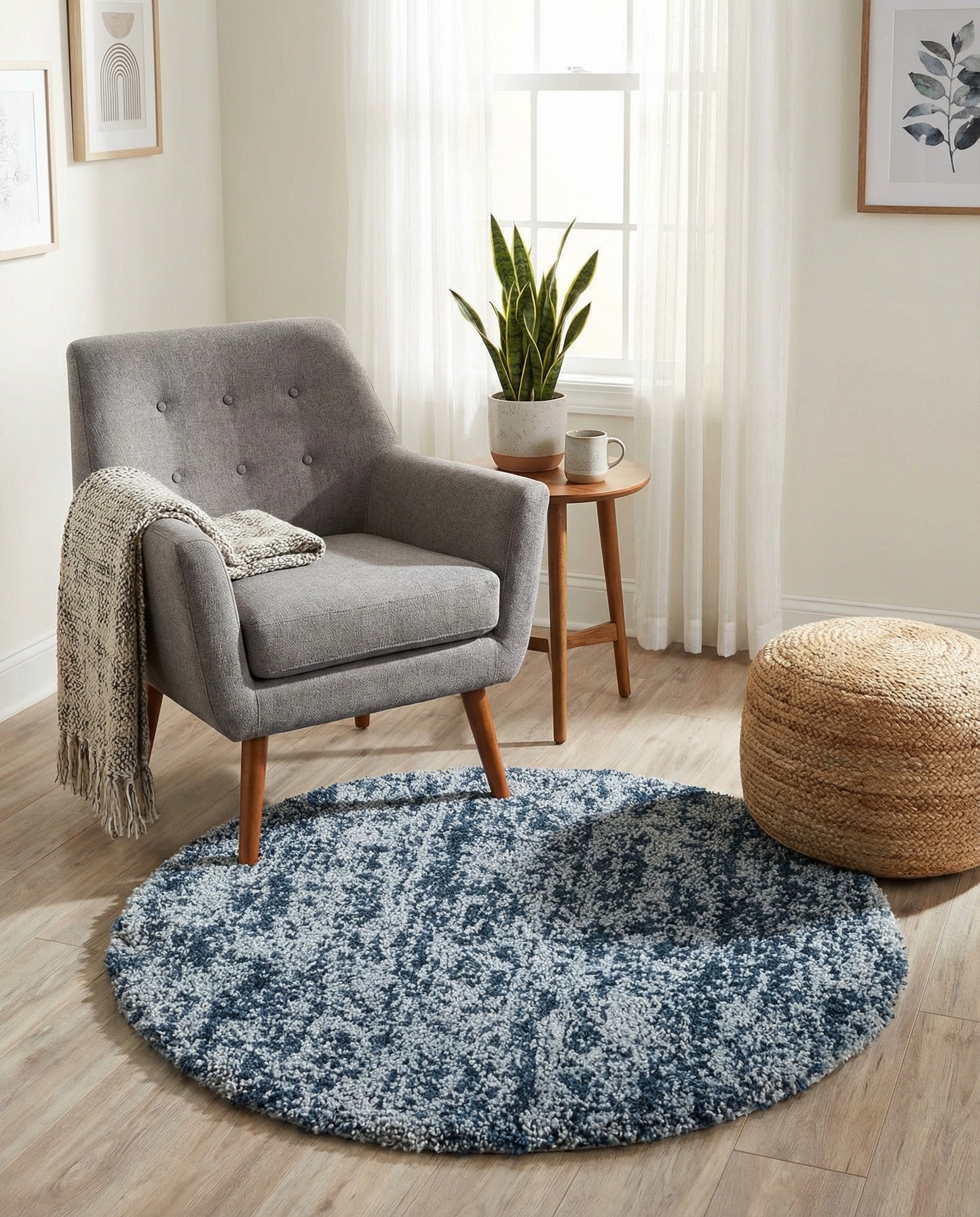  3' 3 x 3' 3 Athena Shag Round Rug