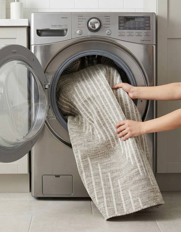 Detail image of 5' 3 x 7'  Washable Modern Indoor / Outdoor Rug