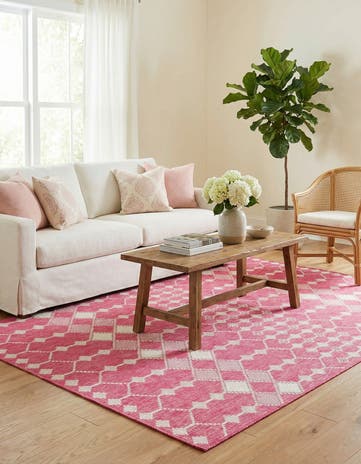 Magenta Easy-Clean Lattice Indoor / Outdoor Rug