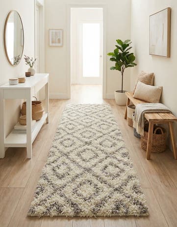 2' 7 x 10' Lattice Shag Runner Rug
