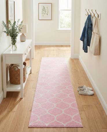  2' x 10' Lattice Frieze Runner Rug