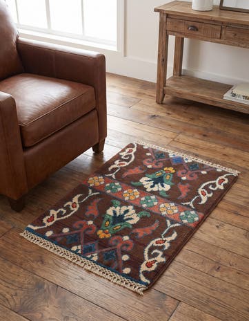 1' 4 x 2' Hand Knotted Ziegler Rug