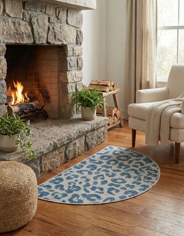2' 2 x 3' 7 Easy-Clean Safari Indoor / Outdoor Hearth Rug