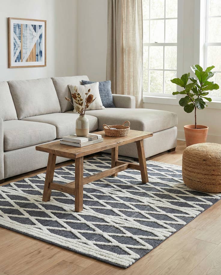 Detail image of 5' 3 x 7' 8 Easy-Clean Indoor / Outdoor Rug