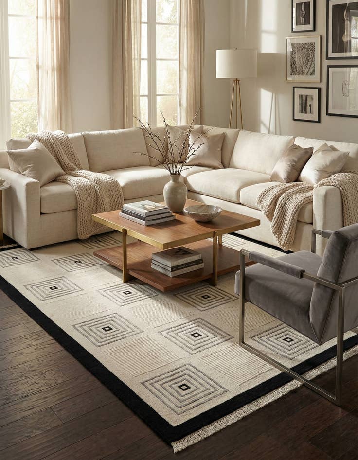 Detail image of 5' 8 x 7' 10  Hand Knotted Darya Wool Rug