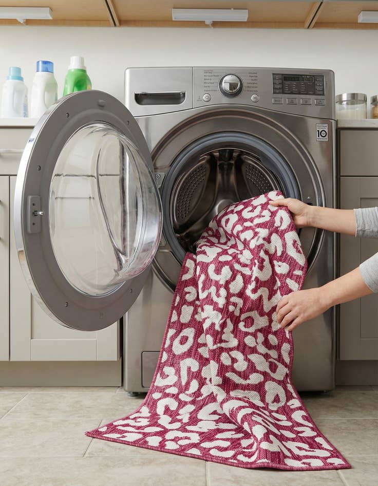 Detail image of 2' x 6'  Washable Safari Indoor / Outdoor Runner Rug