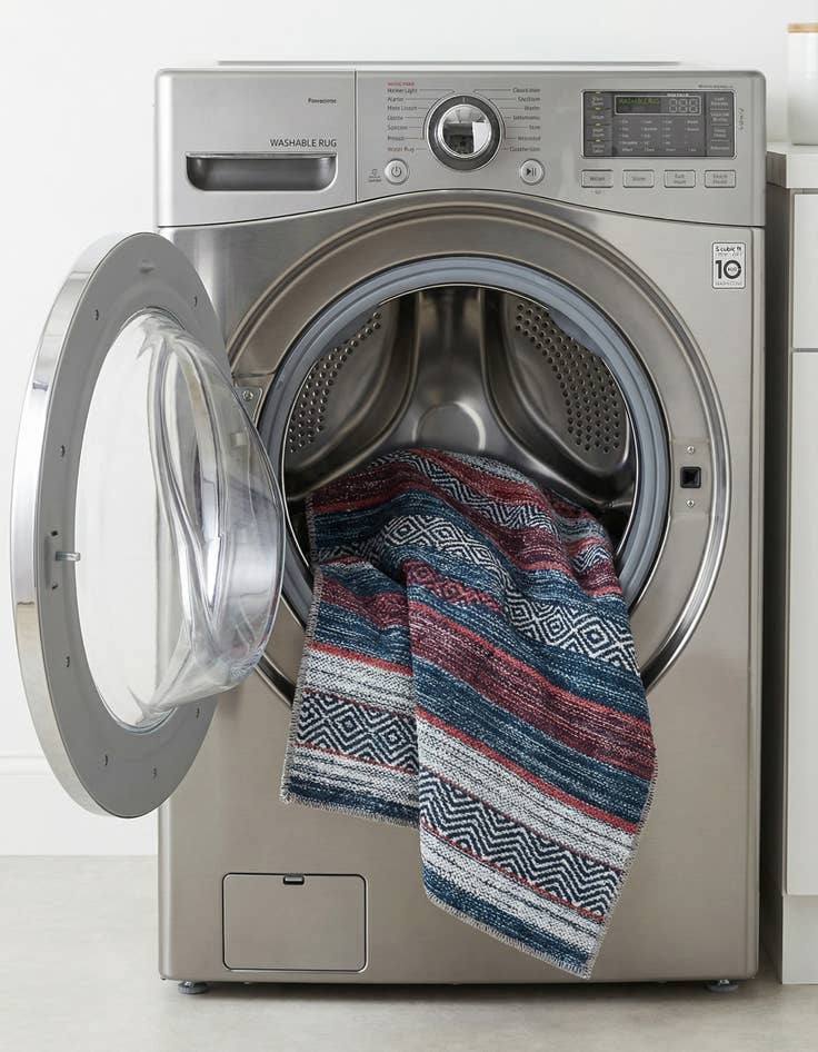 Detail image of 2' x 3'  Washable Yara Rug