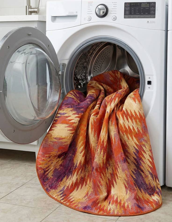 Detail image of 8' x 8'  Washable Modern Indoor / Outdoor Round Rug