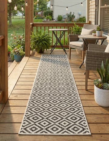 2' x 8' Easy-Clean Jill Zarin Costa Rica Indoor / Outdoor Runner Rug