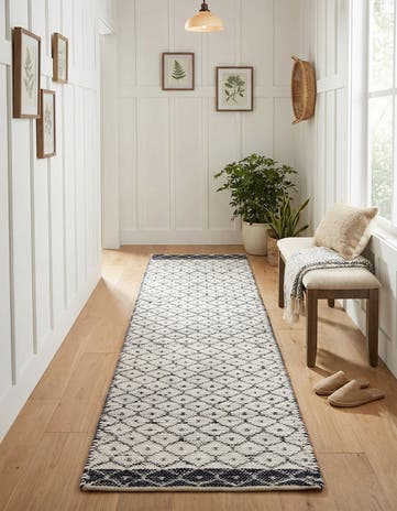 2' 7 x 10' Hand Woven Chindi Trellis Runner Rug
