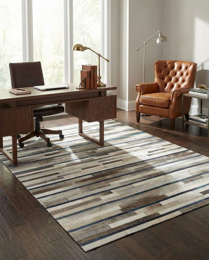 5' x 7' 10 Cowhide Stocks Rug