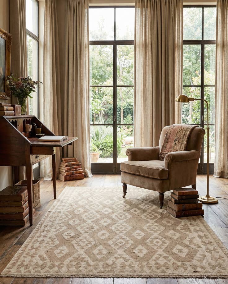 Detail image of 6' x 7' 10 Hand Woven Kilim Maymana Wool Rug