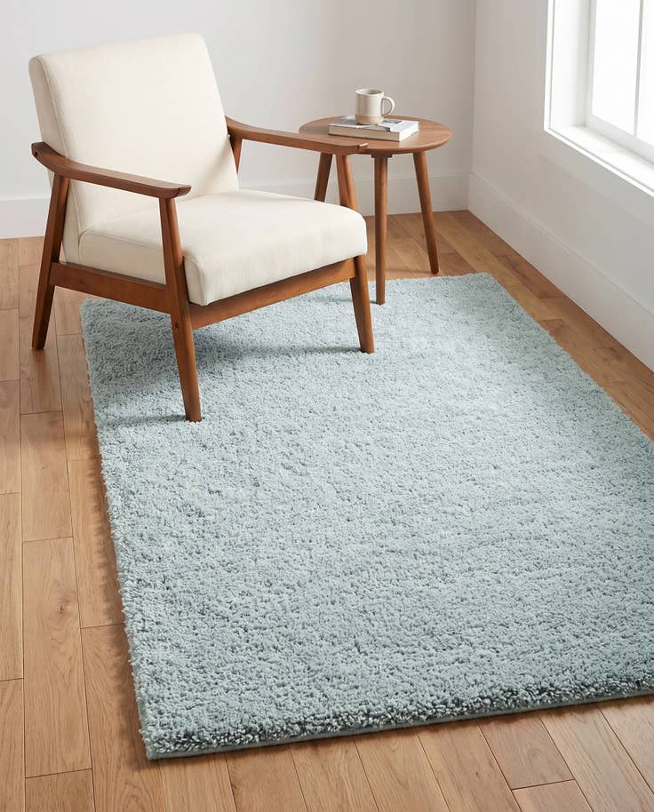 Detail image of 4' x 6' Soft Solid Shag Rug