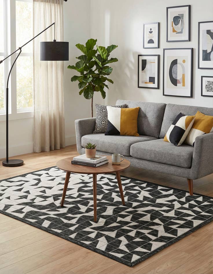 Detail image of 4' x 6'  Washable Modern Indoor / Outdoor Rug