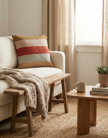 1' 5 x 1' 6 Hand Woven Pillow Wool Square Rug