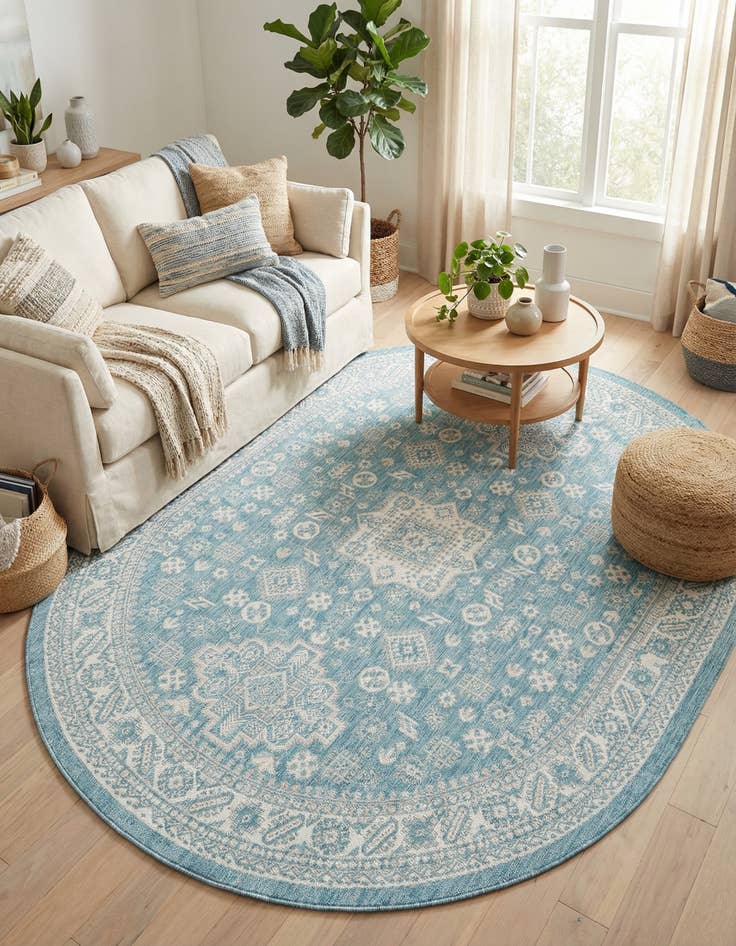 Detail image of 7' 10 x 10'  Washable Aztec Indoor / Outdoor Oval Rug