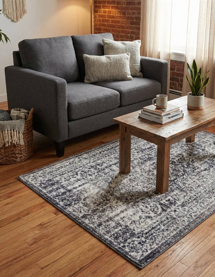 Detail image of  2' 2 x 3' Williamsburg Rug