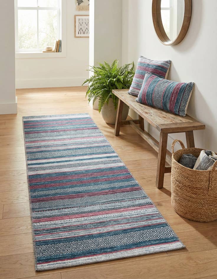 Detail image of 2' x 6'  Washable Yara Runner Rug