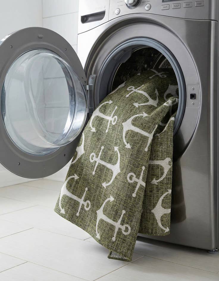 Detail image of 7' 10 x 7' 10  Washable Coastal Indoor / Outdoor Square Rug