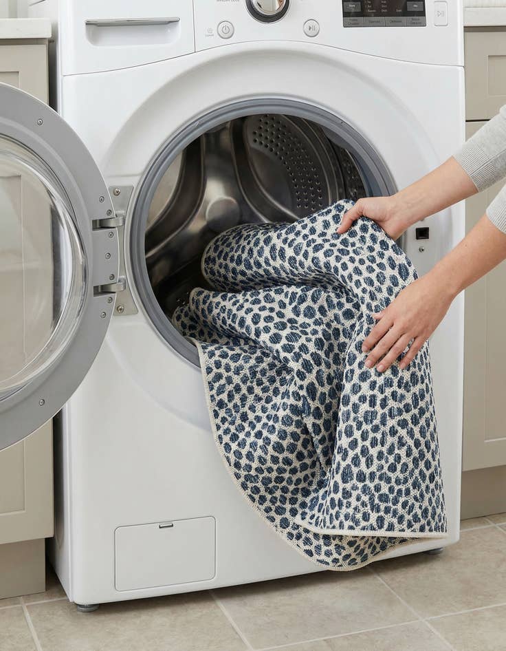 Detail image of 3' x 7'  Washable Jill Zarin Indoor / Outdoor Runner Rug