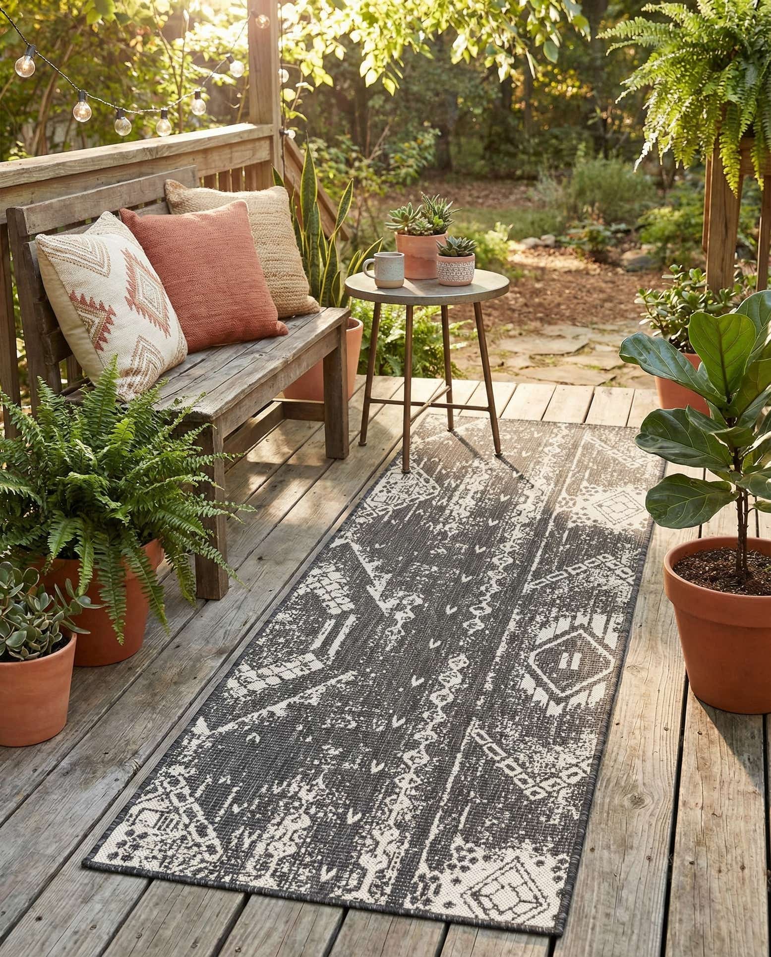 2' x 8' Easy-Clean Bohemian Indoor / Outdoor Runner Rug