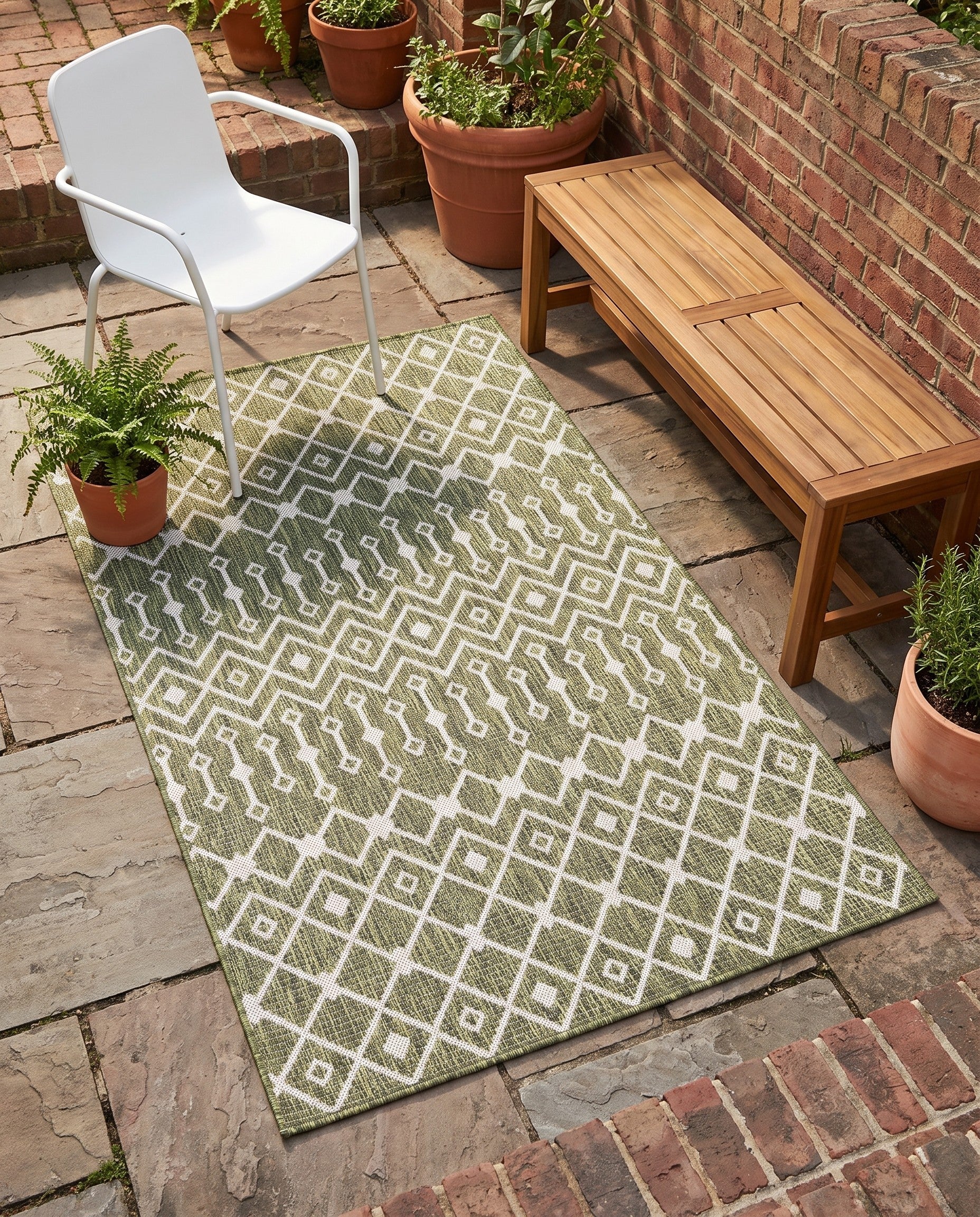 3' x 5' 3 Easy-Clean Trellis Indoor / Outdoor Rug