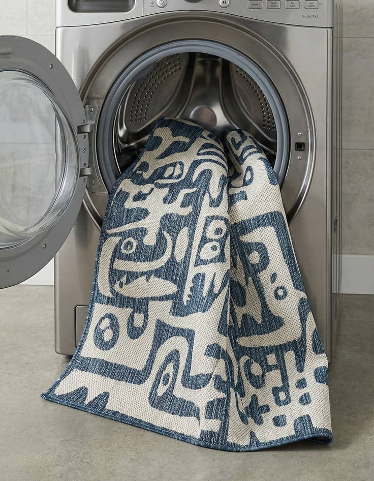 Detail image of 6' x 9'  Washable Modern Indoor / Outdoor Rug