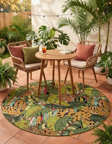 7' 10 x 7' 10 Easy-Clean Botanical Indoor / Outdoor Round Rug