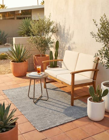 3' 3 x 5' 3 Easy-Clean Jill Zarin Palm Springs Indoor / Outdoor Rug