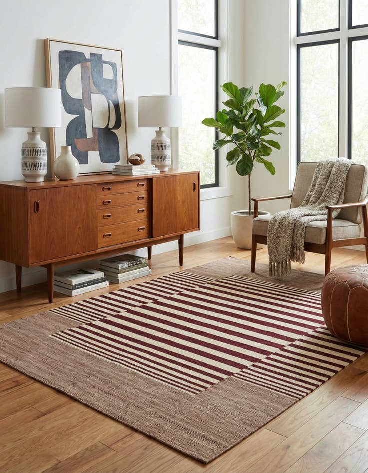 Detail image of 4' 3 x 5' 10  Hand Woven Kilim Modern Wool Rug