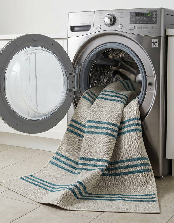 Detail image of 6' x 9'  Washable Jill Zarin Anguilla Indoor / Outdoor Rug