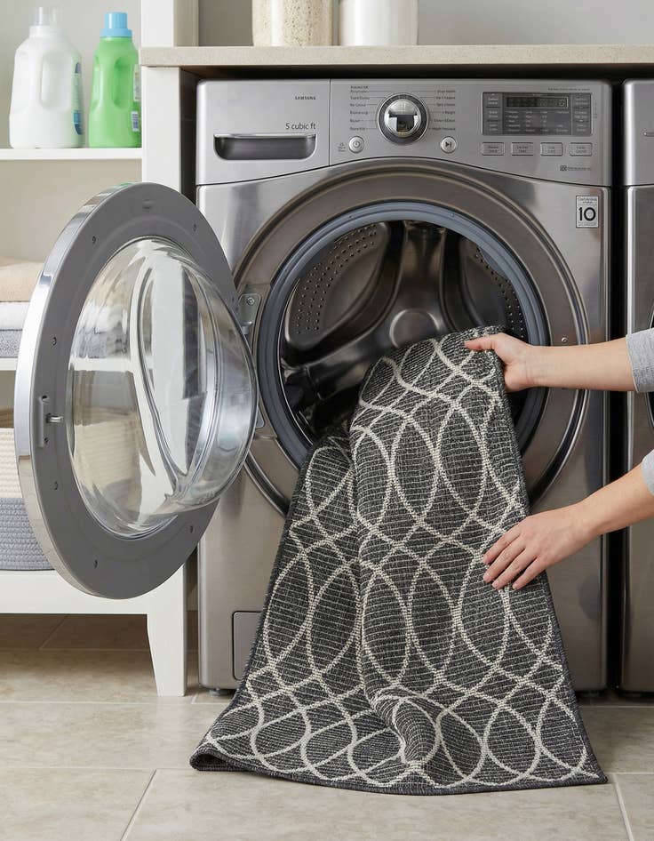 Detail image of 2' 7 x 10'  Washable Trellis Indoor / Outdoor Runner Rug