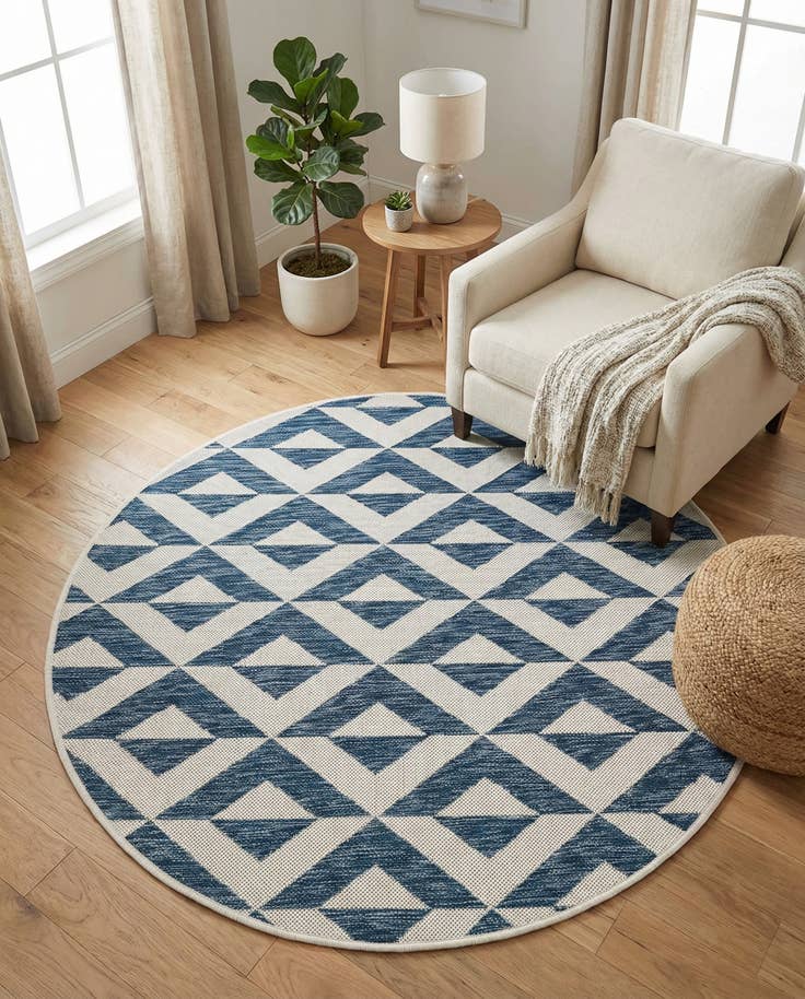 Detail image of 4' x 4' Easy-Clean Jill Zarin Napa Indoor / Outdoor Round Rug