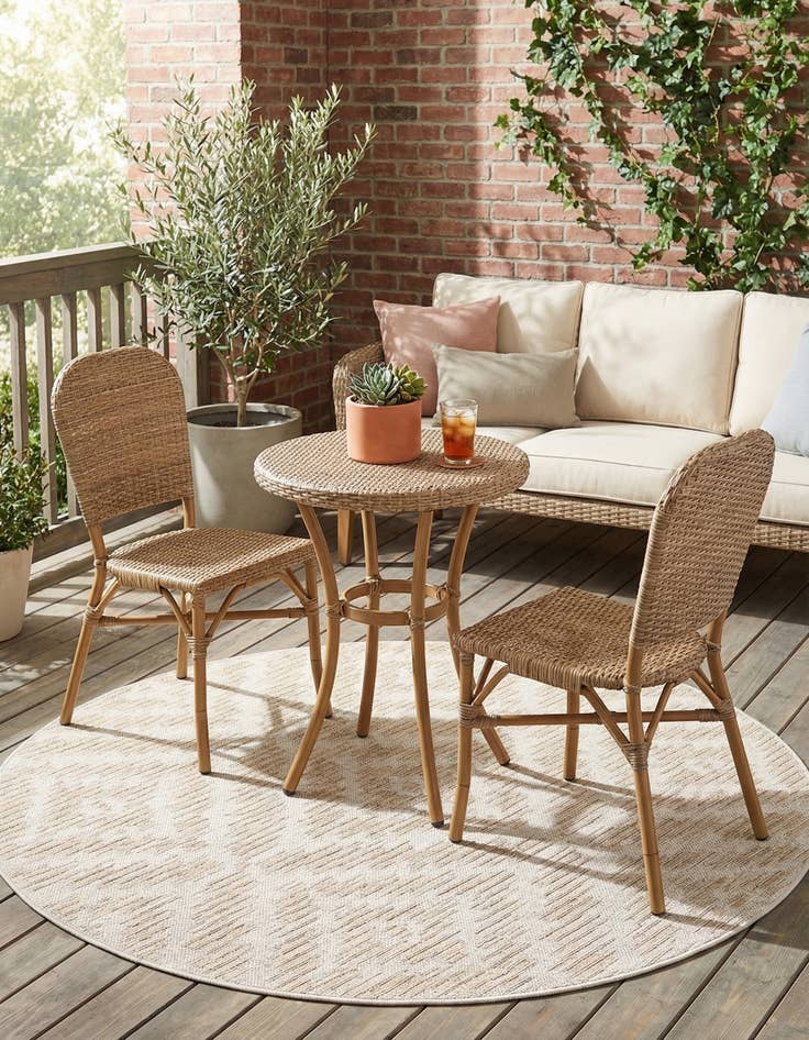 Detail image of 5' x 5' Easy-Clean Sabrina Soto Indoor / Outdoor Round Rug